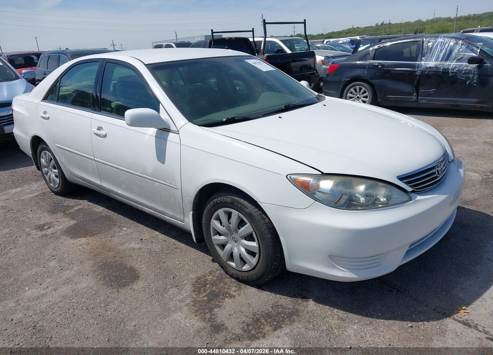 2005 TOYOTA CAMRY LE VIN: 4T1BE32K85U590826