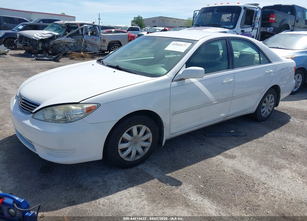 2005 TOYOTA CAMRY LE VIN: 4T1BE32K85U590826