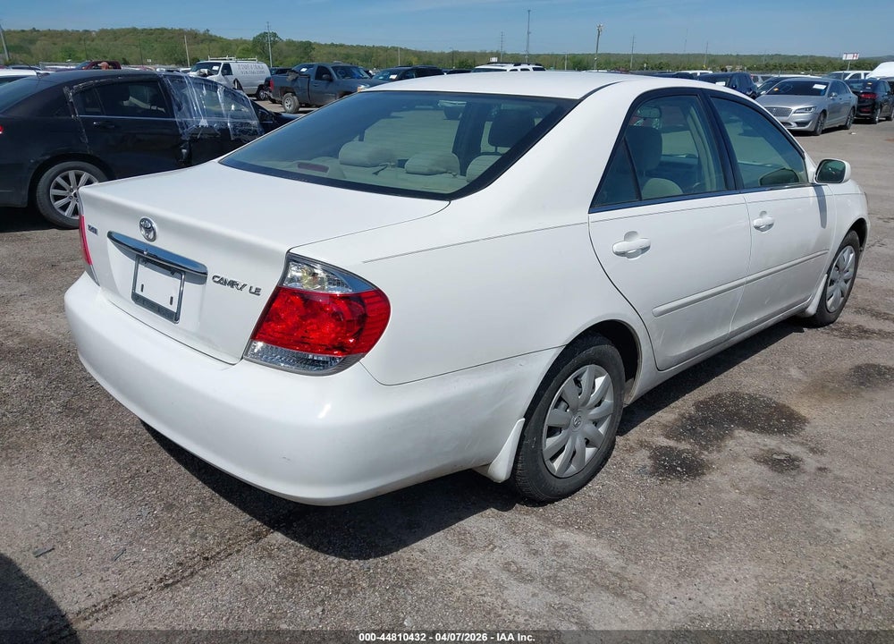 2005 TOYOTA CAMRY LE VIN: 4T1BE32K85U590826
