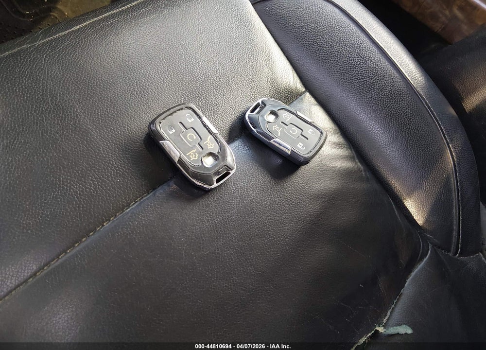 2015 CHEVROLET SUBURBAN 1500 LT VIN: 1GNSKJKC0FR537379