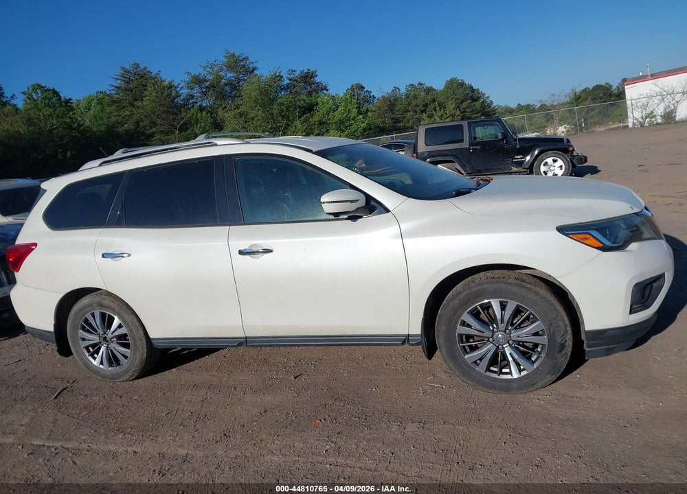 2017 NISSAN PATHFINDER SL VIN: 5N1DR2MMXHC684769