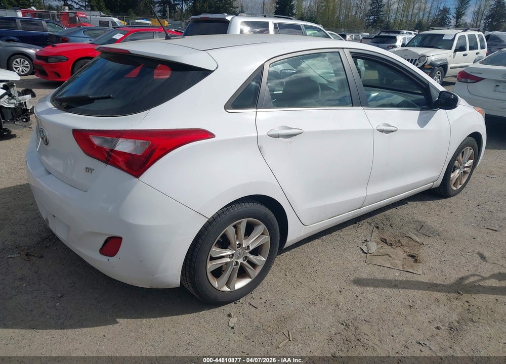 2014 HYUNDAI ELANTRA GT VIN: KMHD35LH3EU184675