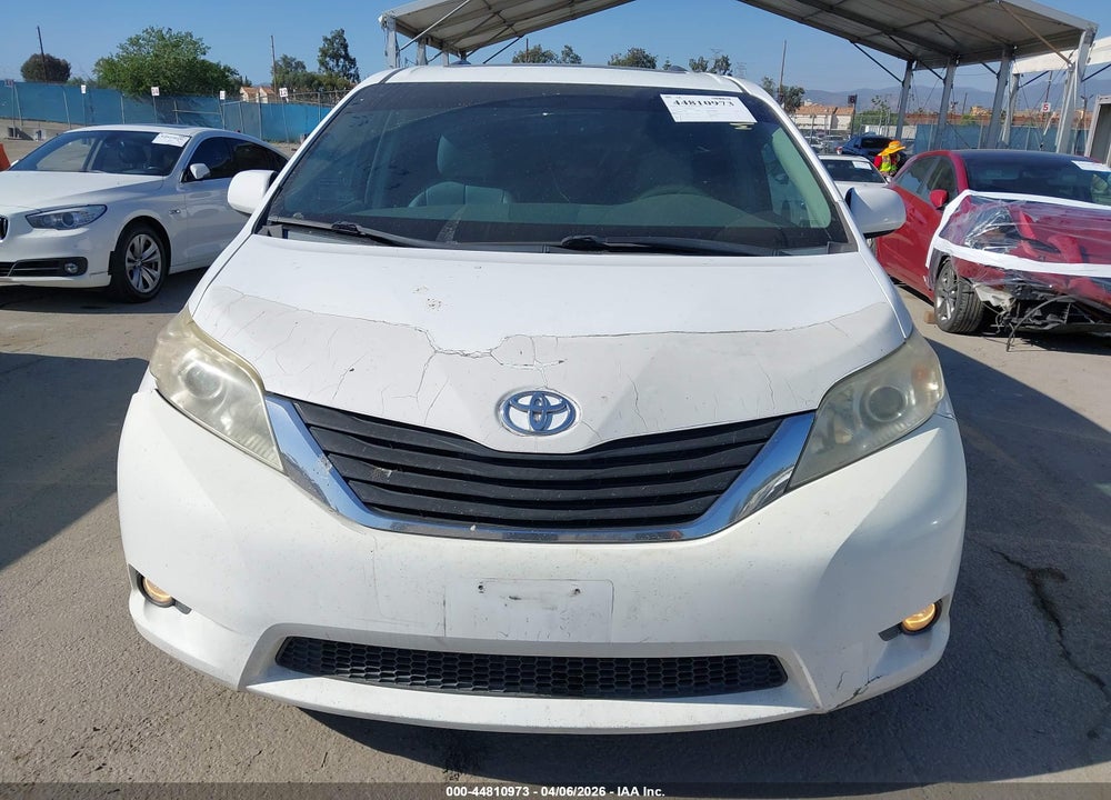 2011 TOYOTA SIENNA XLE V6 VIN: 5TDYK3DC7BS007370