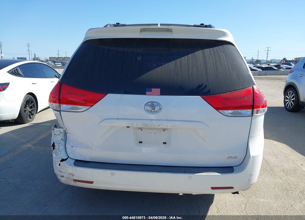 2011 TOYOTA SIENNA XLE V6 VIN: 5TDYK3DC7BS007370
