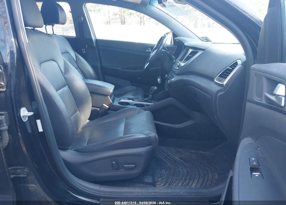 2018 HYUNDAI TUCSON LIMITED VIN: KM8J3CA22JU653366