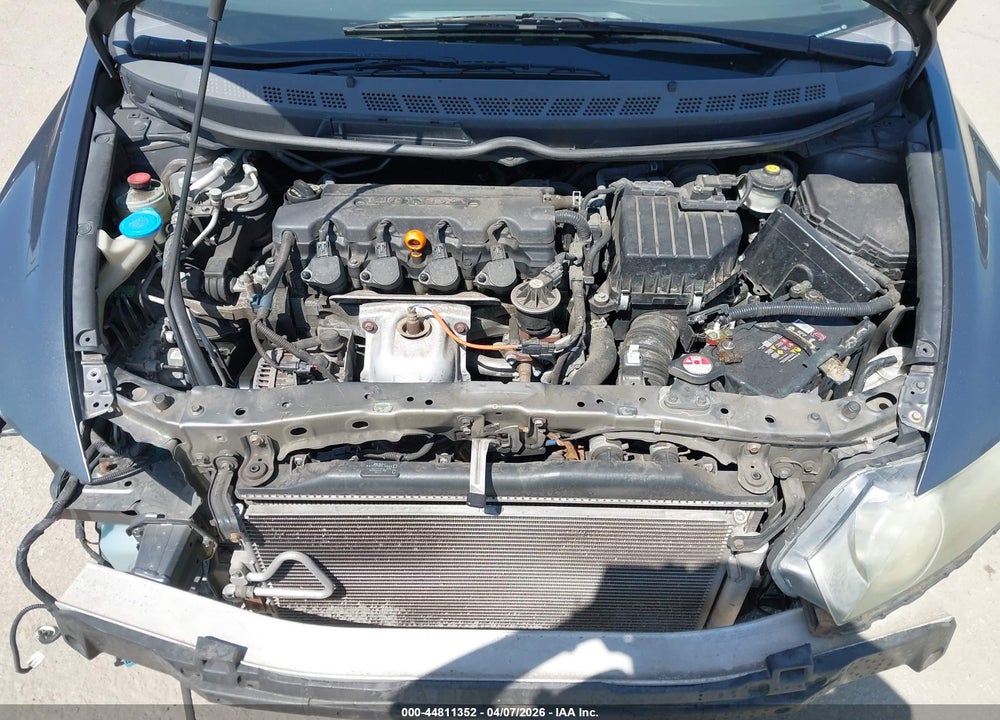 2010 HONDA CIVIC LX VIN: 19XFA1F50AE048395