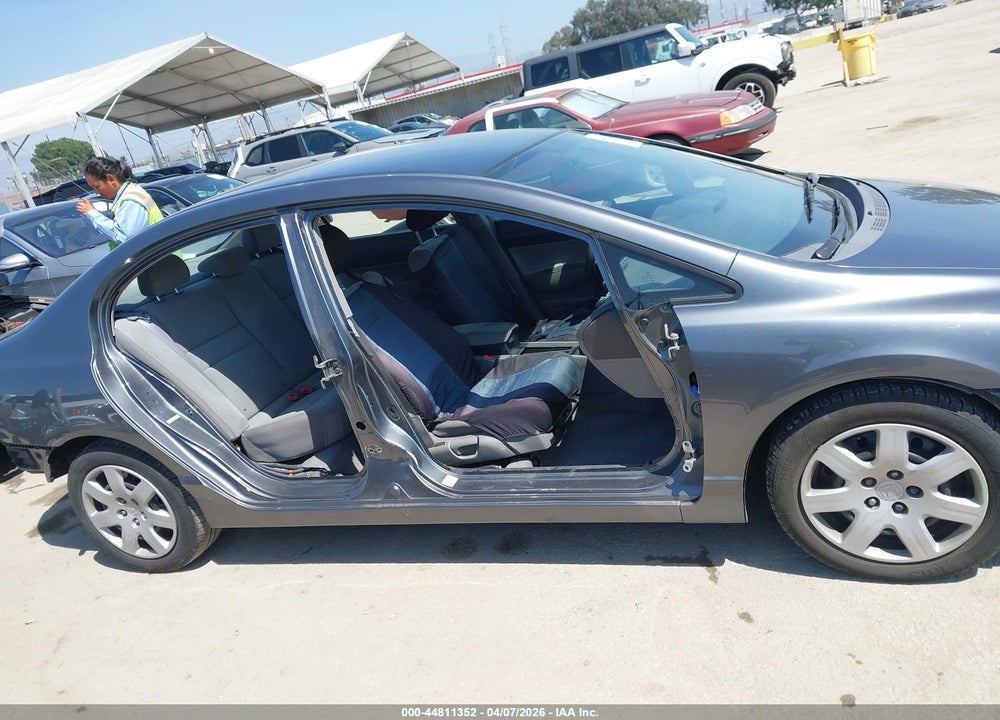 2010 HONDA CIVIC LX VIN: 19XFA1F50AE048395