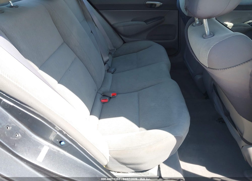 2010 HONDA CIVIC LX VIN: 19XFA1F50AE048395