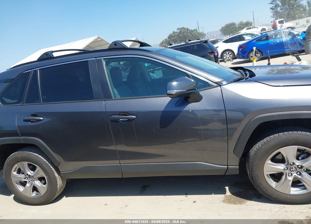 2025 TOYOTA RAV4 VIN: 2T3W1RFV2SC318183