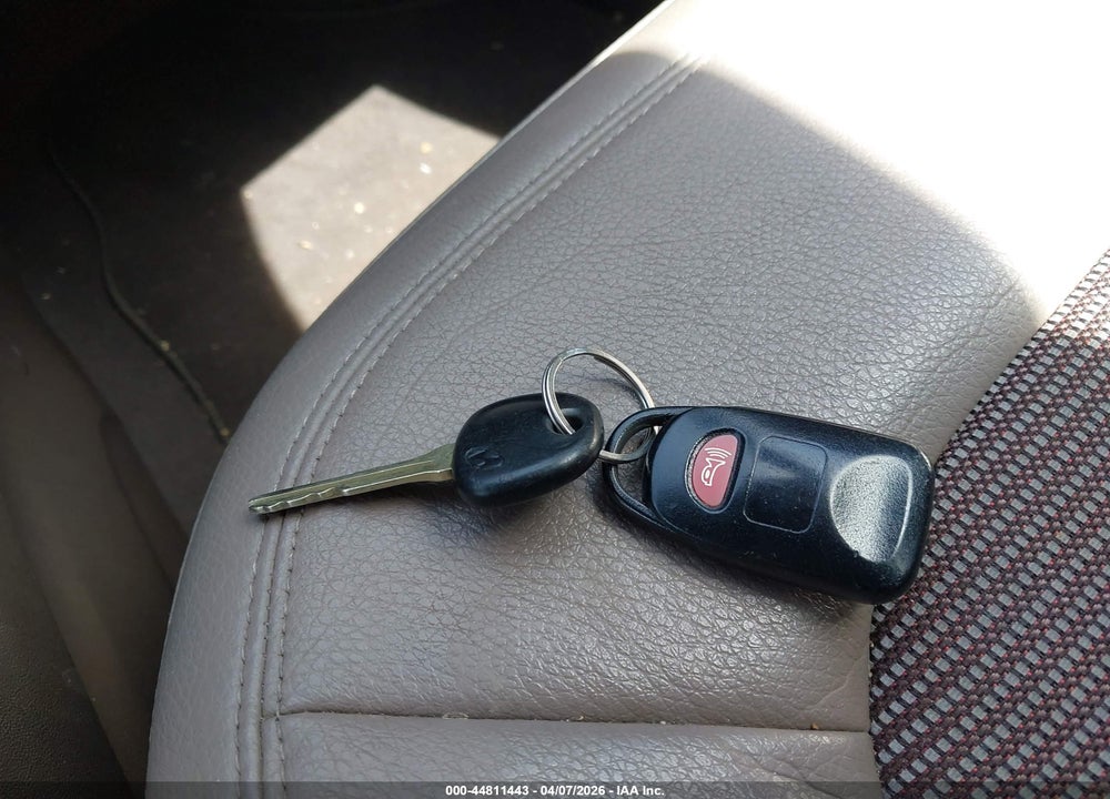 2010 HYUNDAI TUCSON GLS VIN: KM8JU3AC9AU064482