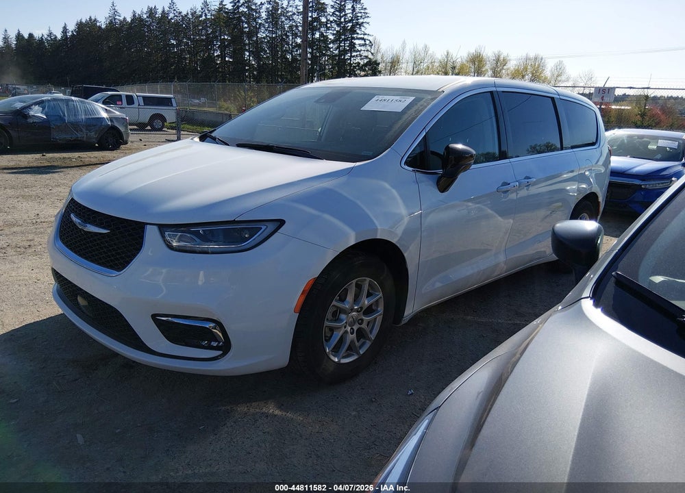2024 CHRYSLER PACIFICA TOURING L VIN: 2C4RC1BG8RR115835