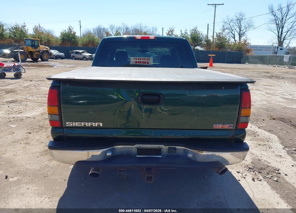 2005 GMC SIERRA 1500 SLE/SLT VIN: 2GTEK13T551255931
