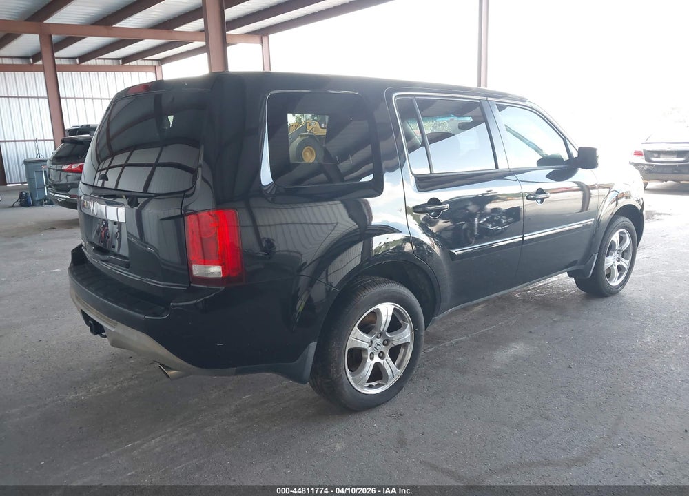 2015 HONDA PILOT EX VIN: 5FNYF3H47FB003286
