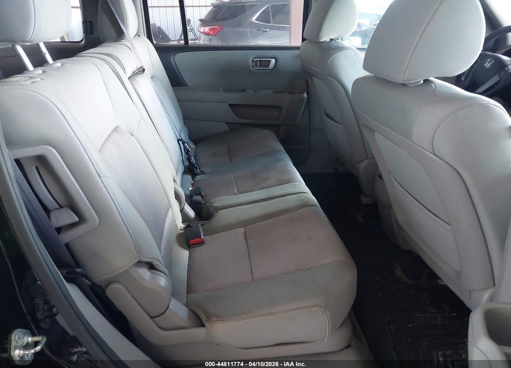 2015 HONDA PILOT EX VIN: 5FNYF3H47FB003286