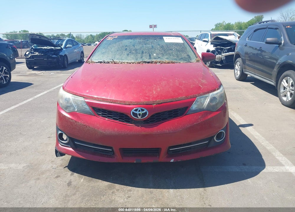 2014 TOYOTA CAMRY SE VIN: 4T1BF1FK1EU862211