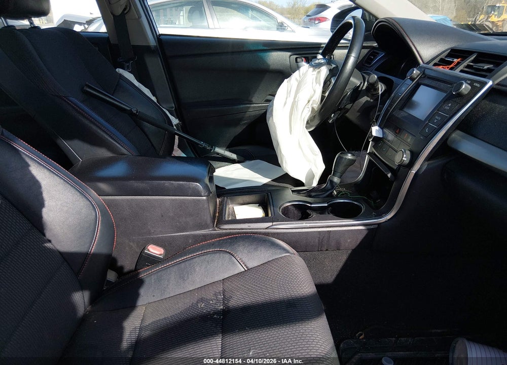 2016 TOYOTA CAMRY SE VIN: 4T1BF1FKXGU215907