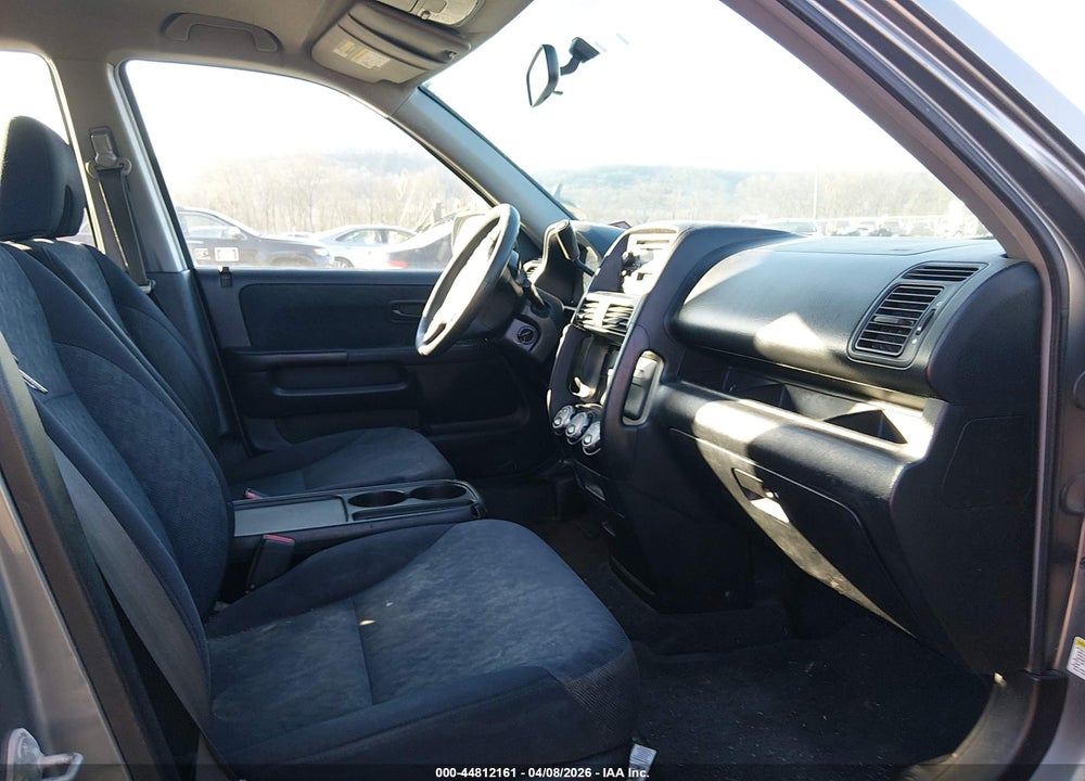 2006 HONDA CR-V LX VIN: JHLRD68556C015893