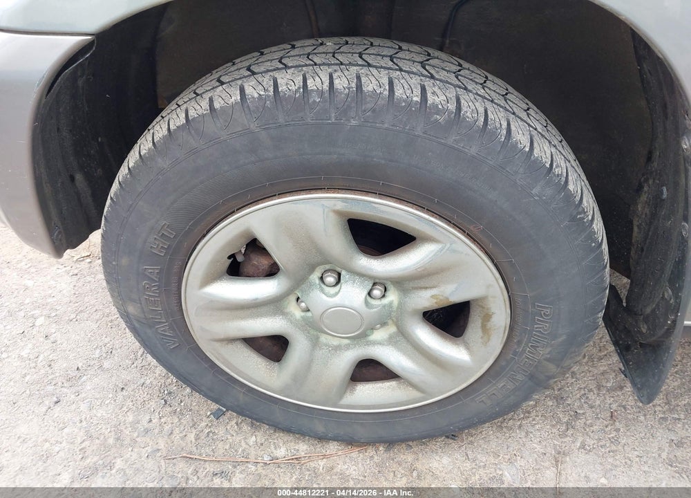 2005 TOYOTA RAV4 VIN: JTEHD20V856044861
