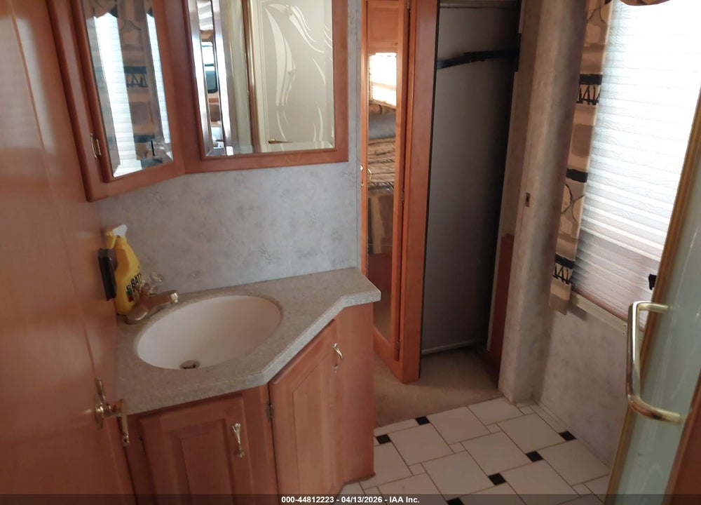 2003 SPARTAN MOTORS MOTORHOME 4VZ VIN: 4VZBN24993C043588
