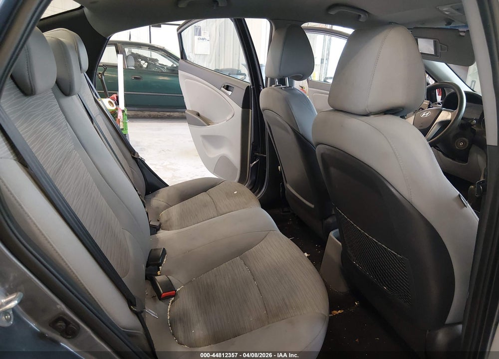 2017 HYUNDAI ACCENT SE VIN: KMHCT4AE5HU267740