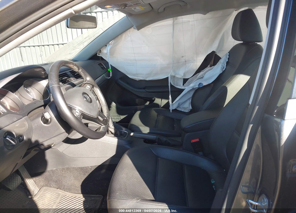 2017 VOLKSWAGEN JETTA 1.4T SE VIN: 3VWDB7AJ9HM360952