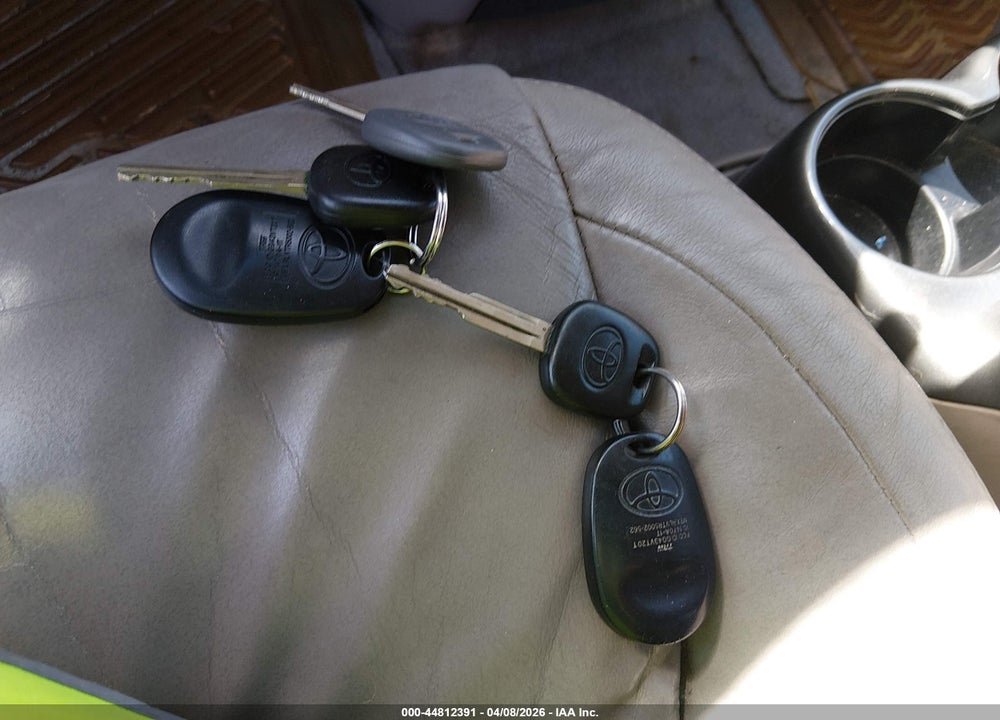 2005 TOYOTA SIENNA XLE/XLE LIMITED VIN: 5TDZA22C15S364441