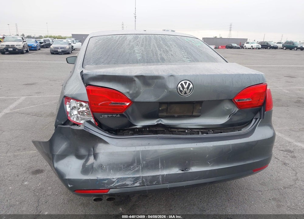 2014 VOLKSWAGEN JETTA 2.0L S VIN: 3VW2K7AJ4EM230046