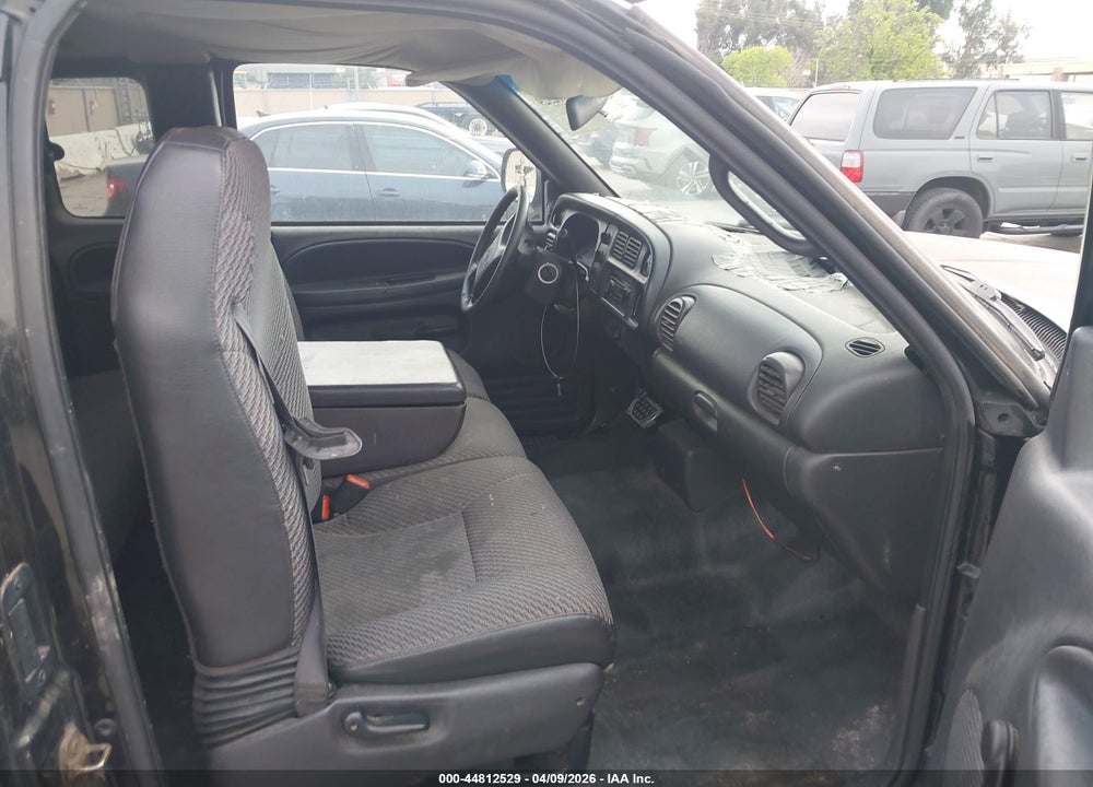 2000 DODGE RAM 1500 ST VIN: 1B7HC13Y3YJ171929