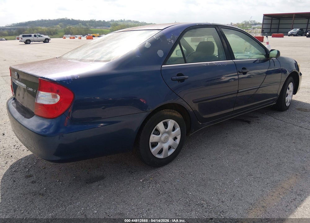 2002 TOYOTA CAMRY LE VIN: 4T1BE32K32U522980