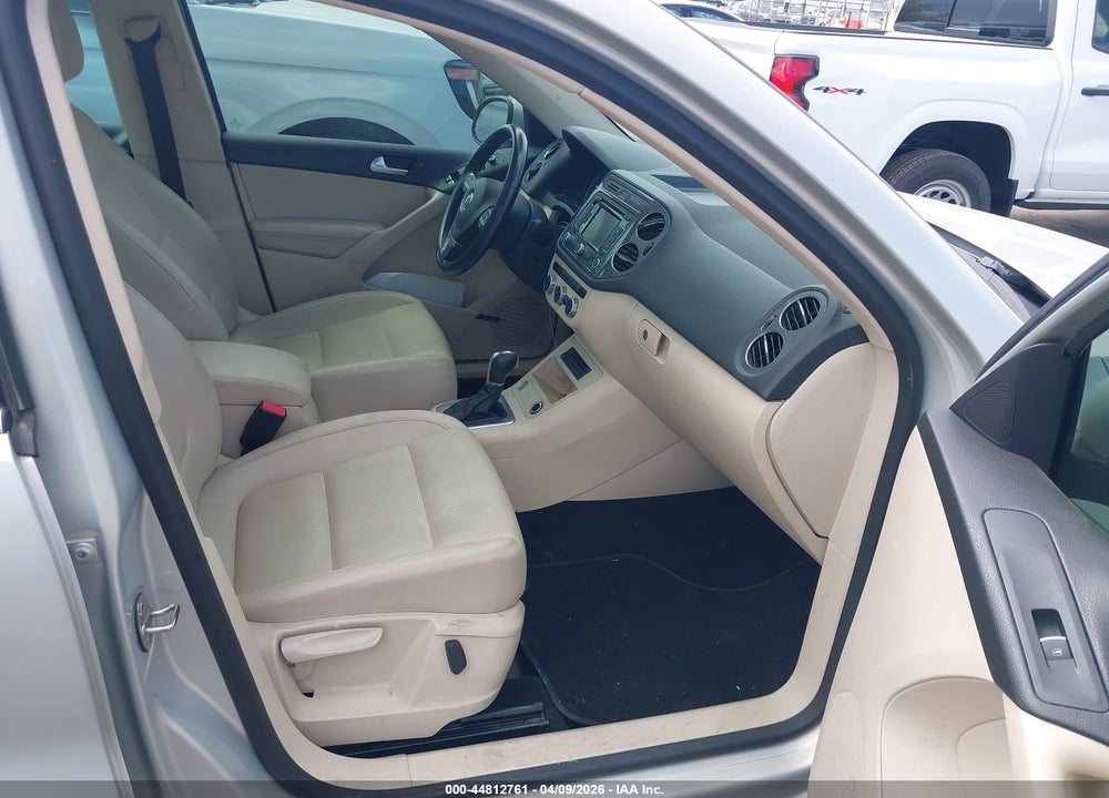 2014 VOLKSWAGEN TIGUAN SEL VIN: WVGBV3AX8EW591735