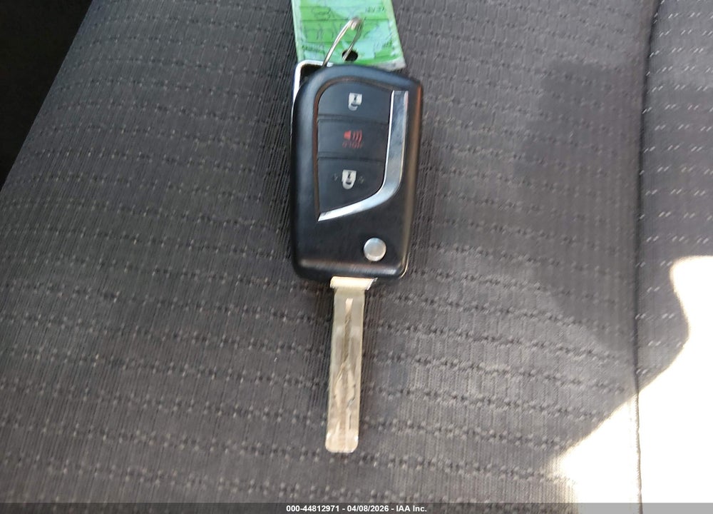 2018 TOYOTA C-HR XLE VIN: NMTKHMBX9JR050718
