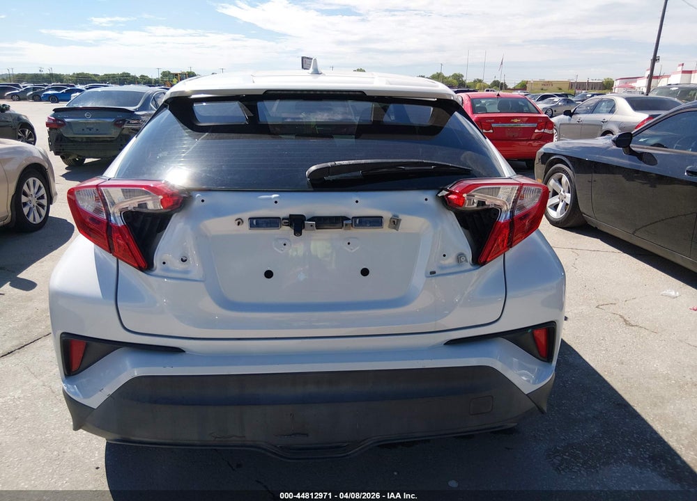 2018 TOYOTA C-HR XLE VIN: NMTKHMBX9JR050718