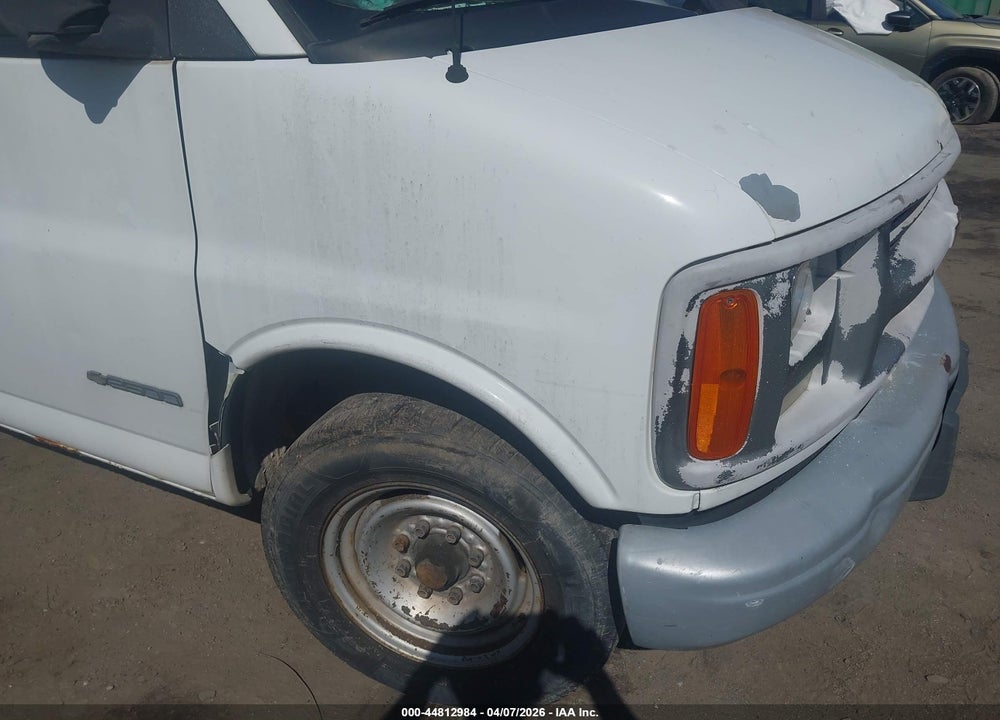 2002 CHEVROLET EXPRESS VIN: 1GCGG25RX21158078
