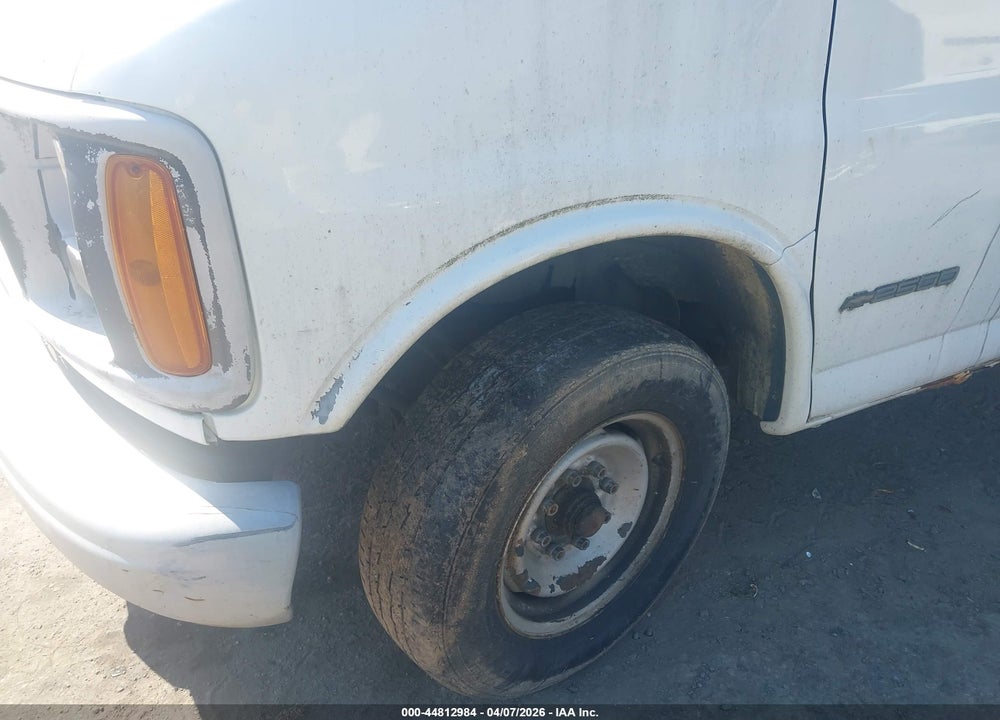 2002 CHEVROLET EXPRESS VIN: 1GCGG25RX21158078