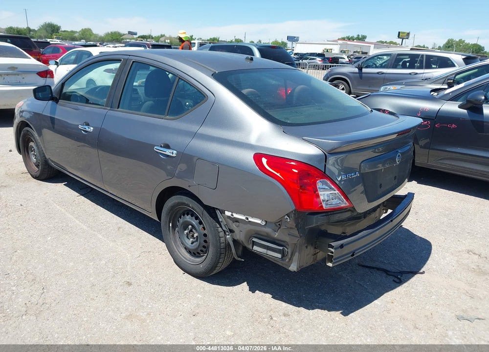 2018 NISSAN VERSA 1.6 SV VIN: 3N1CN7AP6JL822960