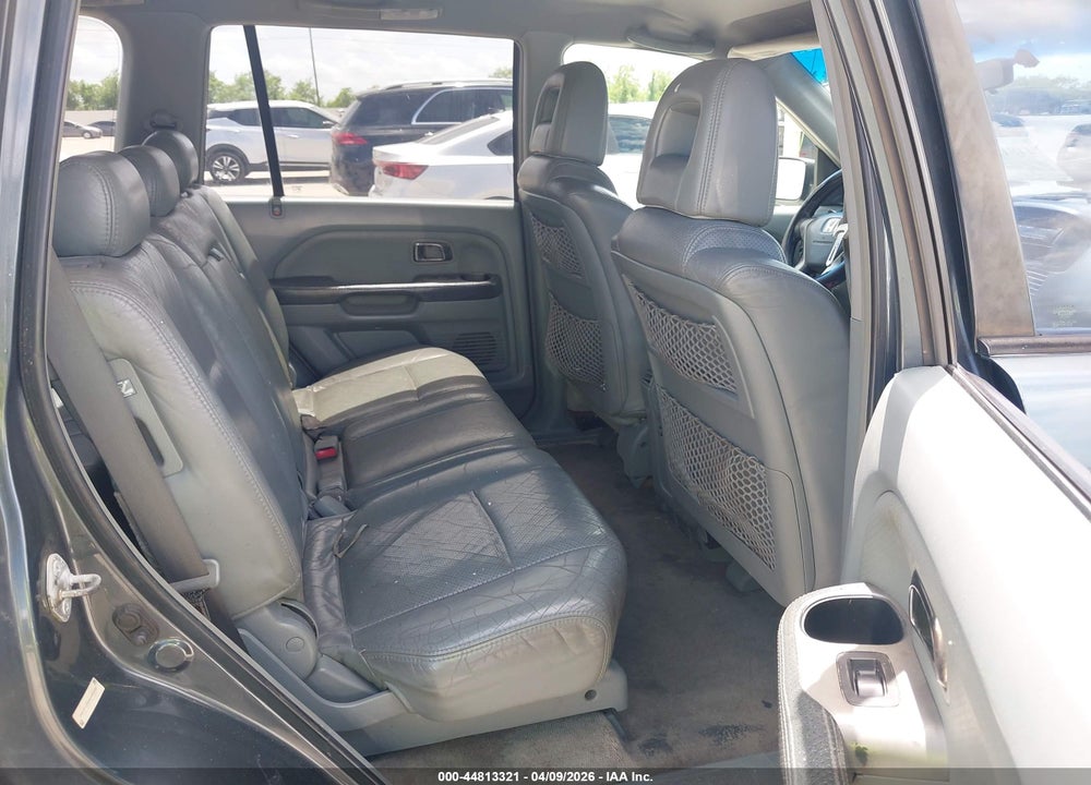 2004 HONDA PILOT EX-L VIN: 2HKYF18524H543608