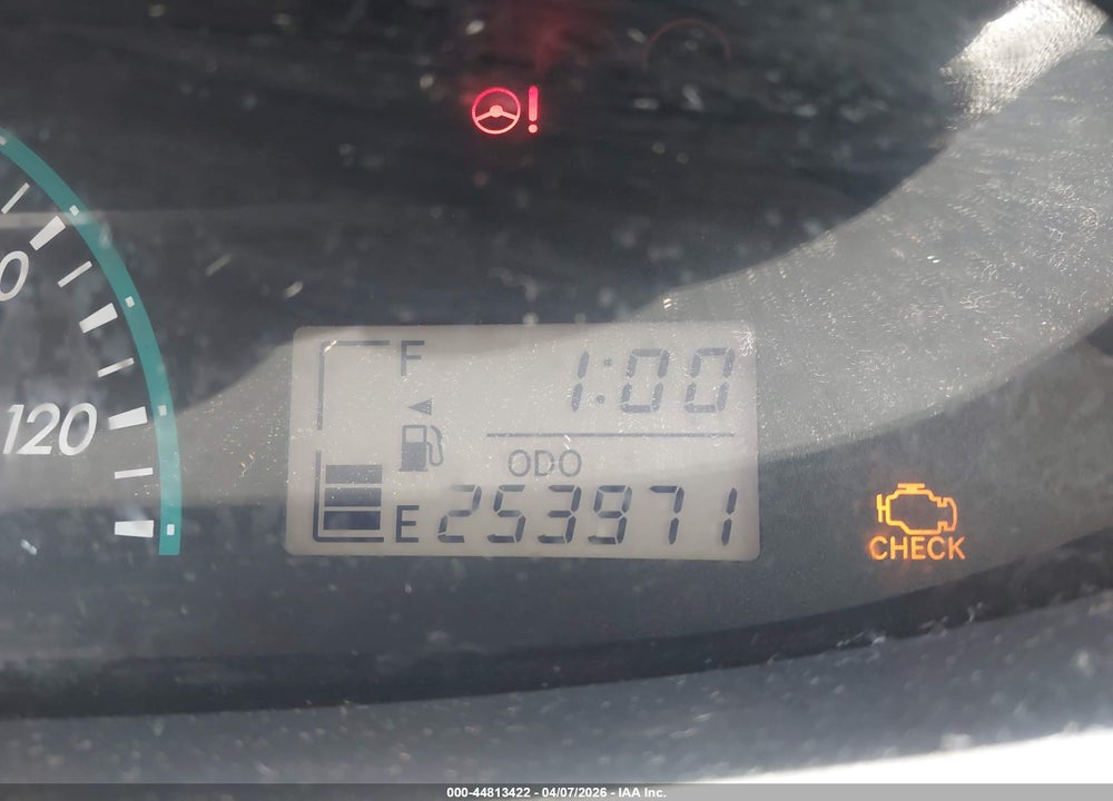 2010 TOYOTA YARIS VIN: JTDBT4K3XA1373072