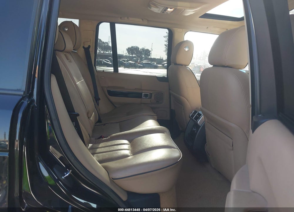 2010 LAND ROVER RANGE ROVER HSE VIN: SALME1D42AA327817