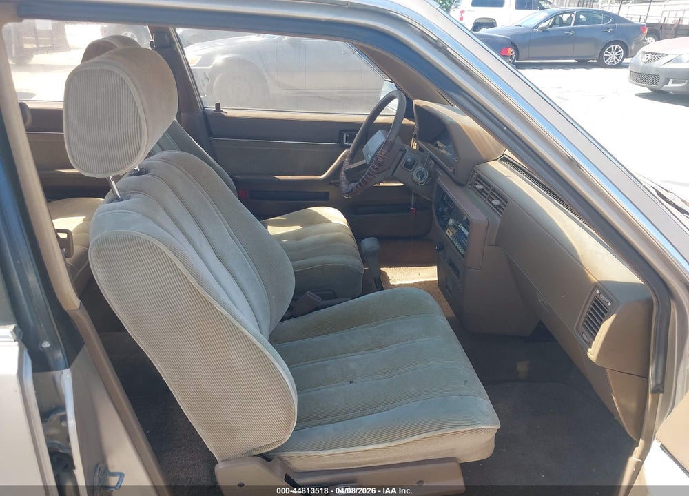 1986 TOYOTA CAMRY LE VIN: JT2SV16E3G0419384