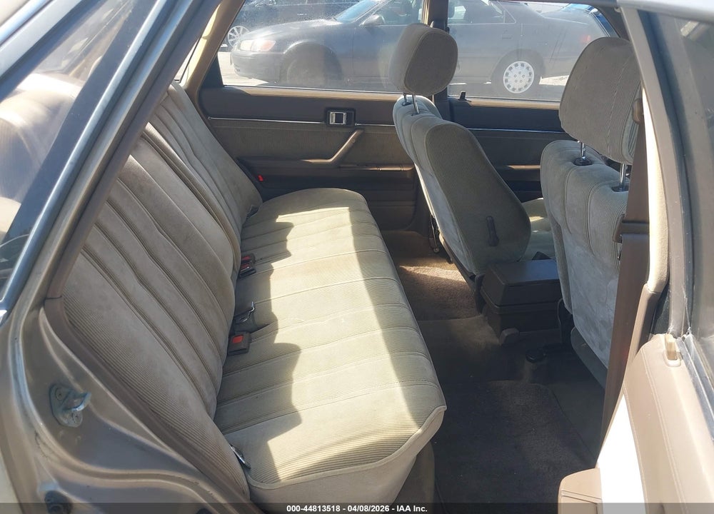 1986 TOYOTA CAMRY LE VIN: JT2SV16E3G0419384