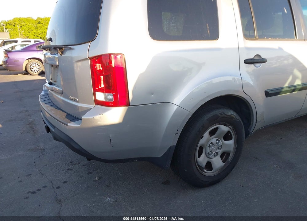 2012 HONDA PILOT LX VIN: 5FNYF4H24CB060092