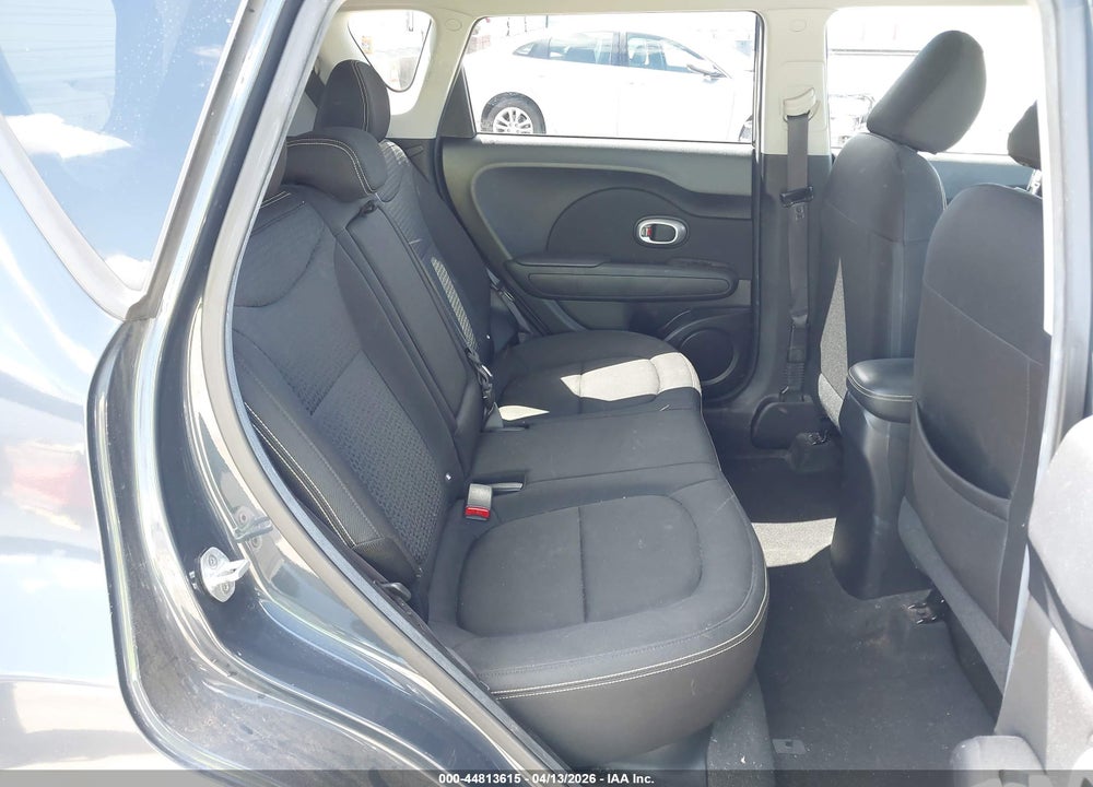 2016 KIA SOUL + VIN: KNDJP3A51G7330176