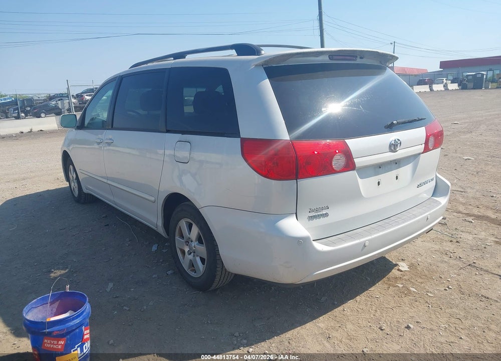 2008 TOYOTA SIENNA XLE VIN: 5TDZK22C58S164275