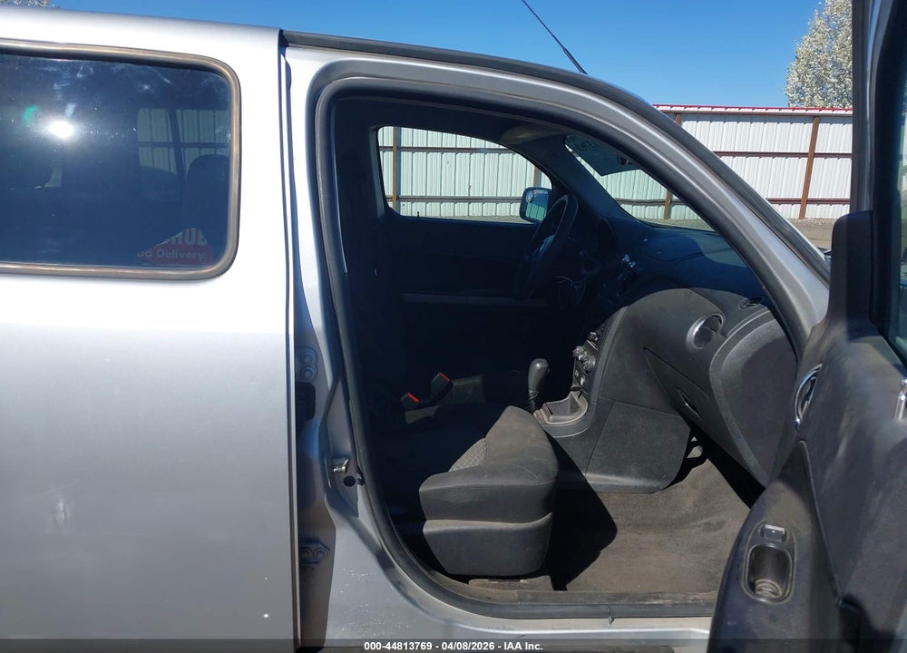 2011 CHEVROLET HHR LS VIN: 3GNBAAFW6BS524828