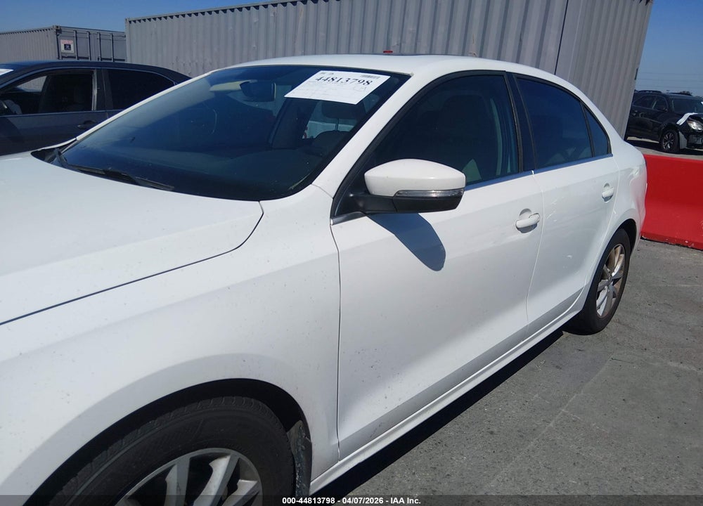 2014 VOLKSWAGEN JETTA 1.8T SE VIN: 3VWD07AJ6EM372168