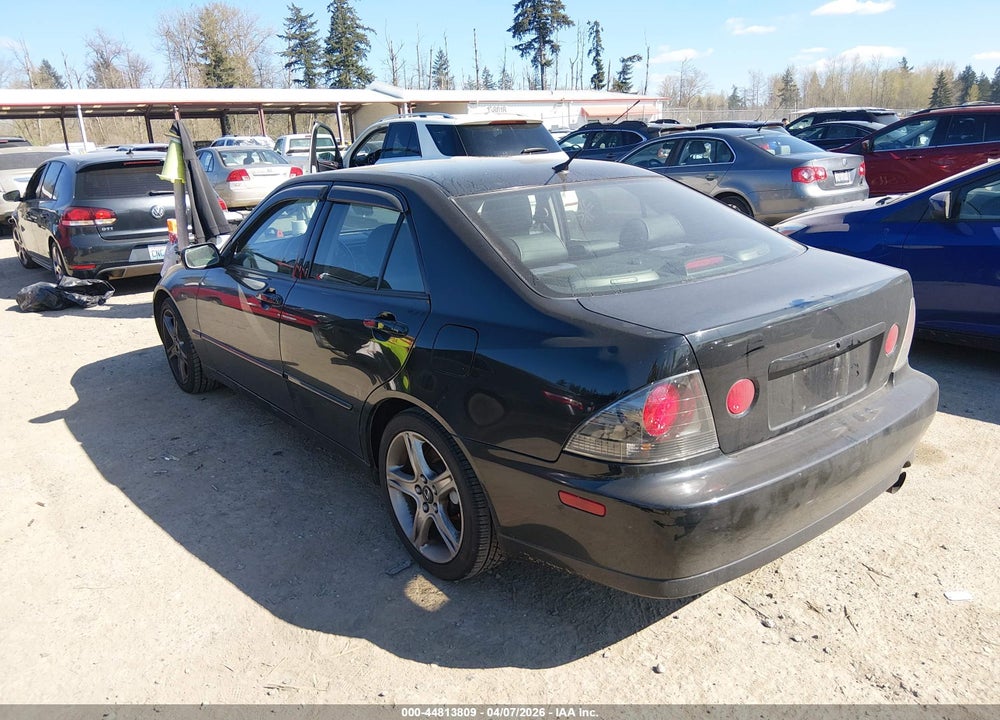 2002 LEXUS IS 300 VIN: JTHBD192920062084