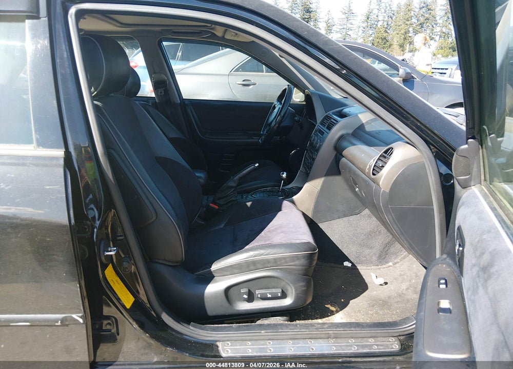 2002 LEXUS IS 300 VIN: JTHBD192920062084