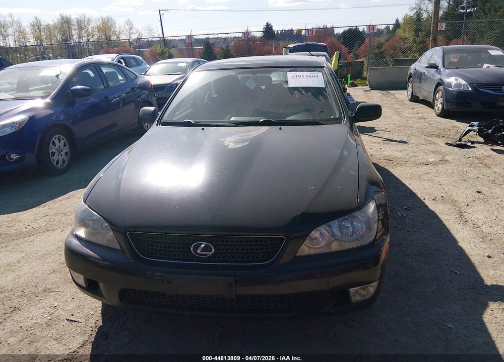 2002 LEXUS IS 300 VIN: JTHBD192920062084