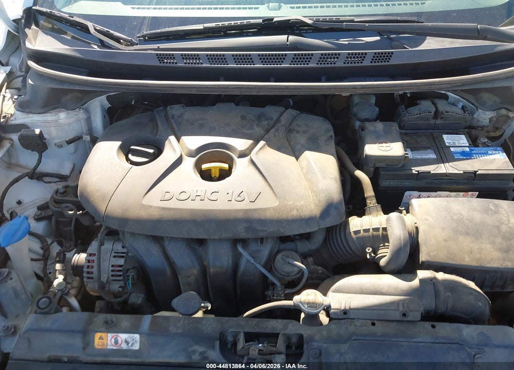 2016 HYUNDAI ELANTRA SE VIN: 5NPDH4AE0GH670513