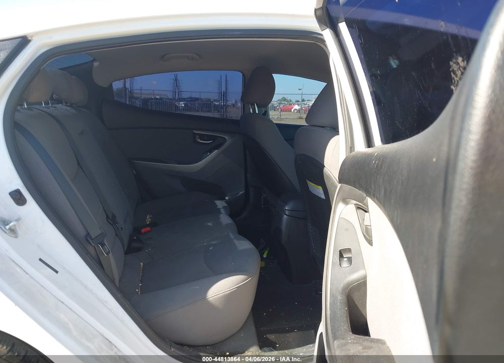 2016 HYUNDAI ELANTRA SE VIN: 5NPDH4AE0GH670513